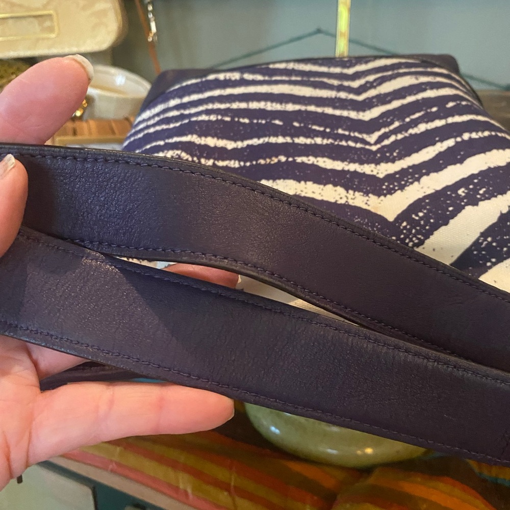 Coach Legacy Zebra Print Zip Duffle Bag 23410 Marine Purple White - Picture 7 of 14